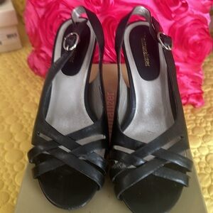 Naturalizer Black Dorey sandals.